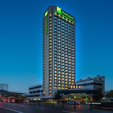 Holiday Inn Shanghai Huaxia By Ihg - Overlooking City Scenery At Sky View Restaurant Buitenkant foto
