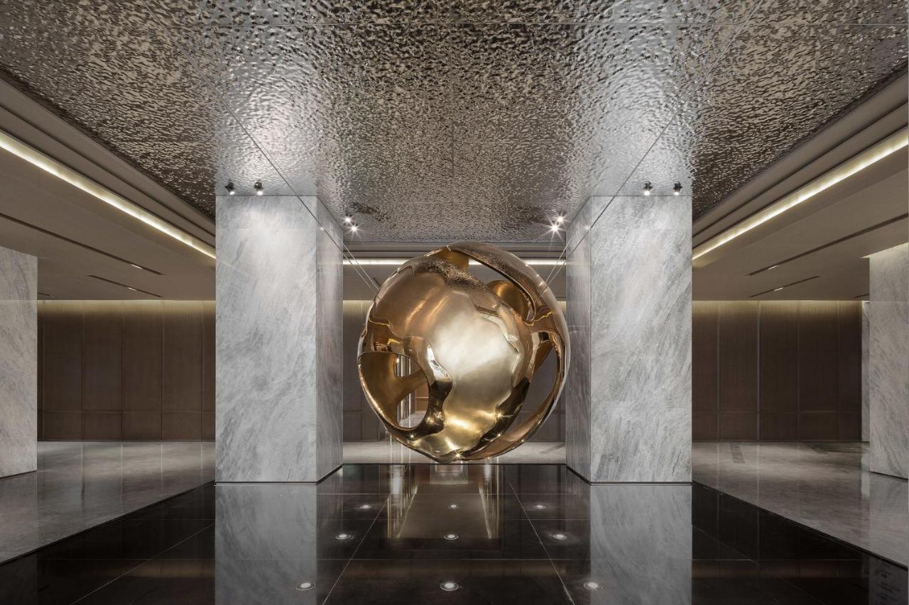 Holiday Inn Shanghai Huaxia By Ihg - Overlooking City Scenery At Sky View Restaurant Buitenkant foto