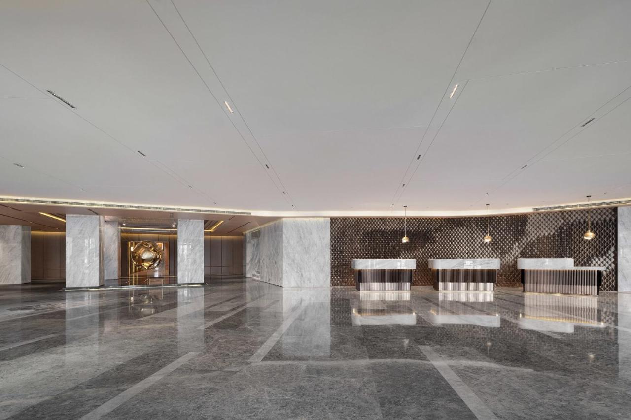 Holiday Inn Shanghai Huaxia By Ihg - Overlooking City Scenery At Sky View Restaurant Buitenkant foto